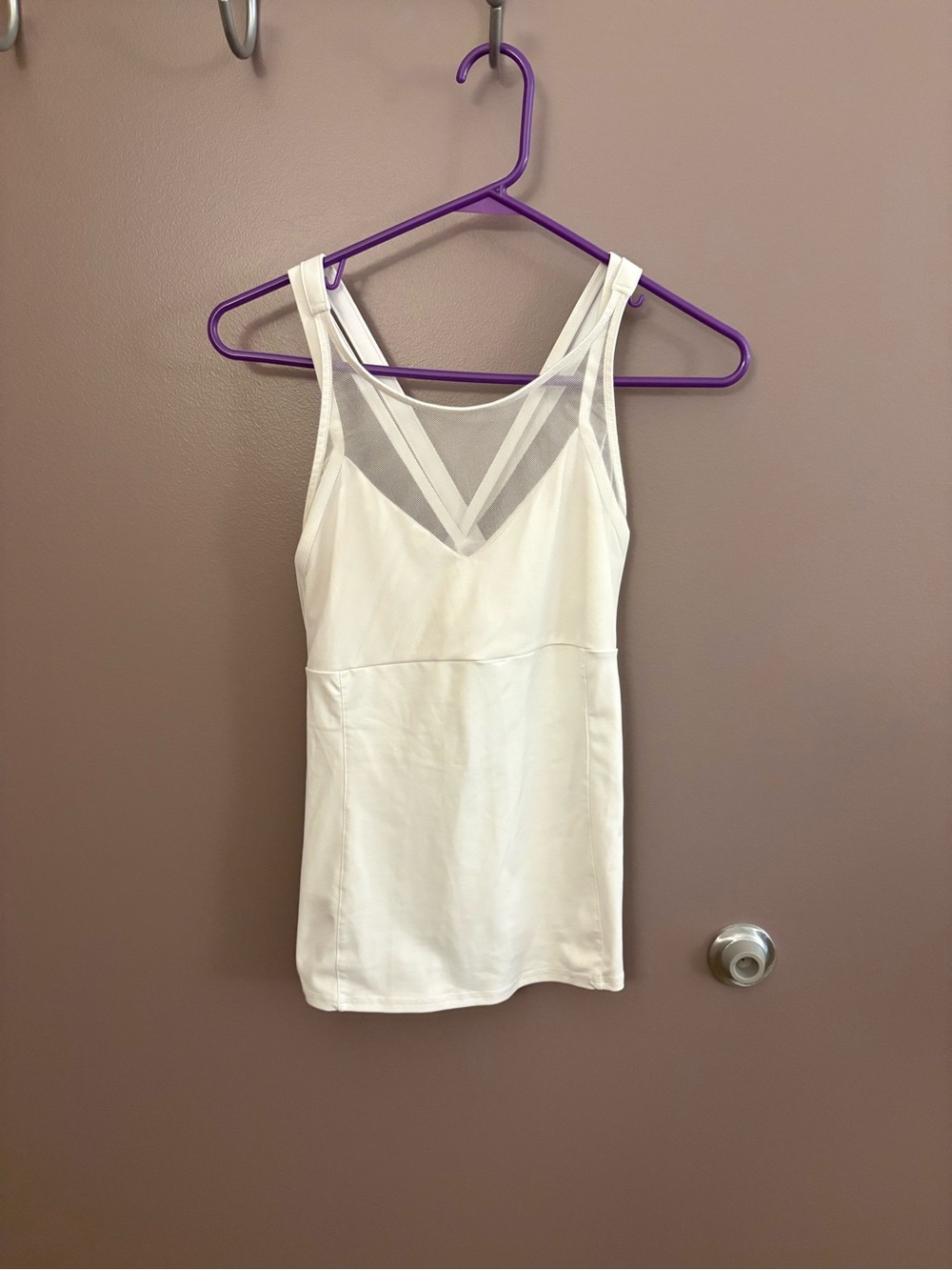 ALO Women’s White Mesh-Trim Tank Top